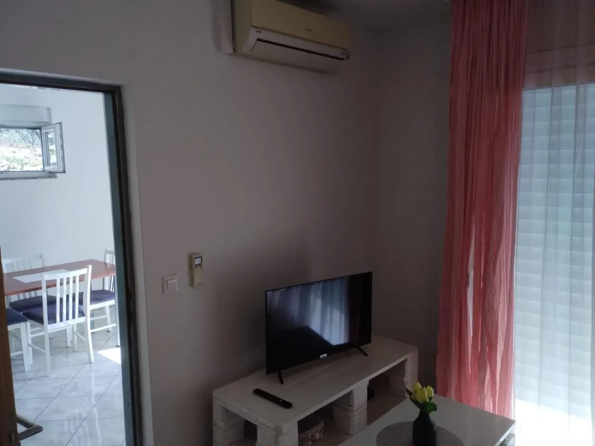 Apartment Marta Kali Croatia